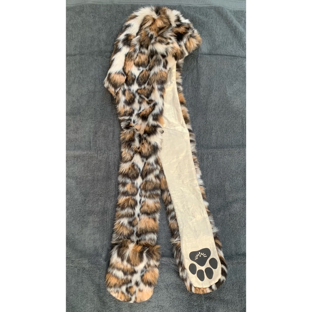 NWOT Clouded Leopard Spirithood